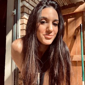 Meet your Posher, Valentina